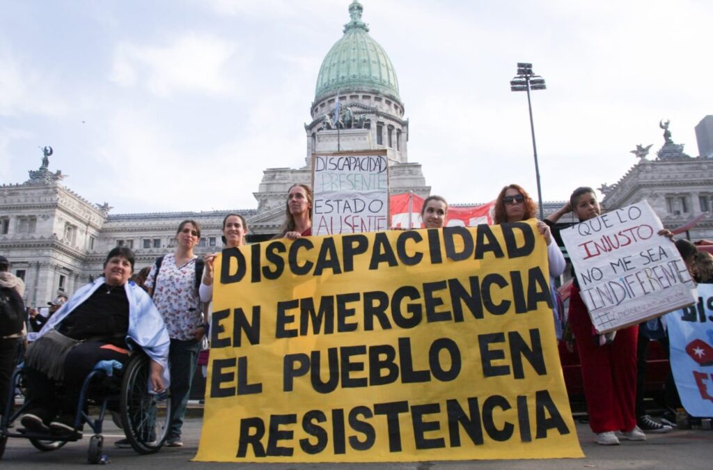 Marcha por ley de discapacidad frente al congreso