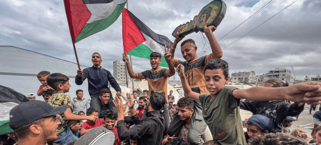 Palestinos festejan la paz